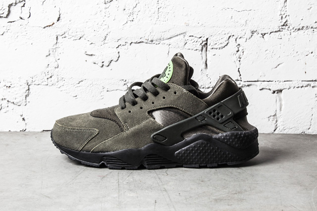 nike huarache suede