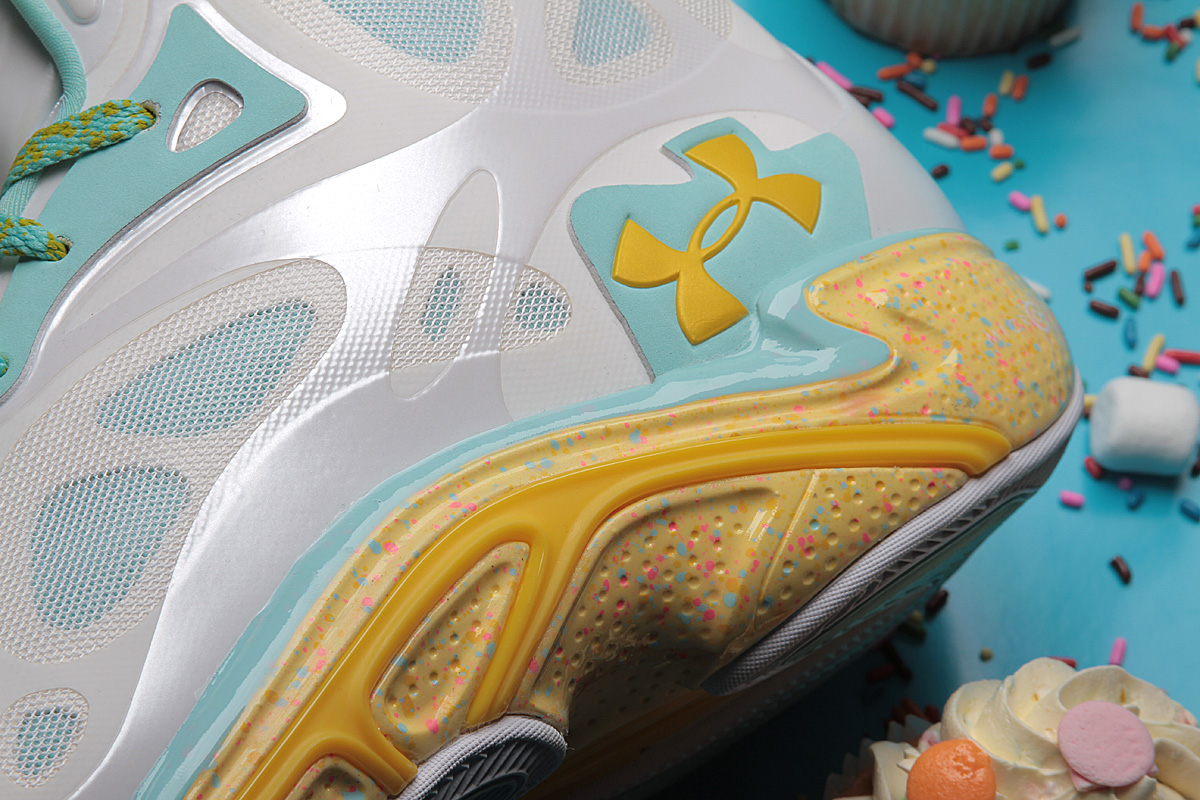 Stephen curry online easter shoes