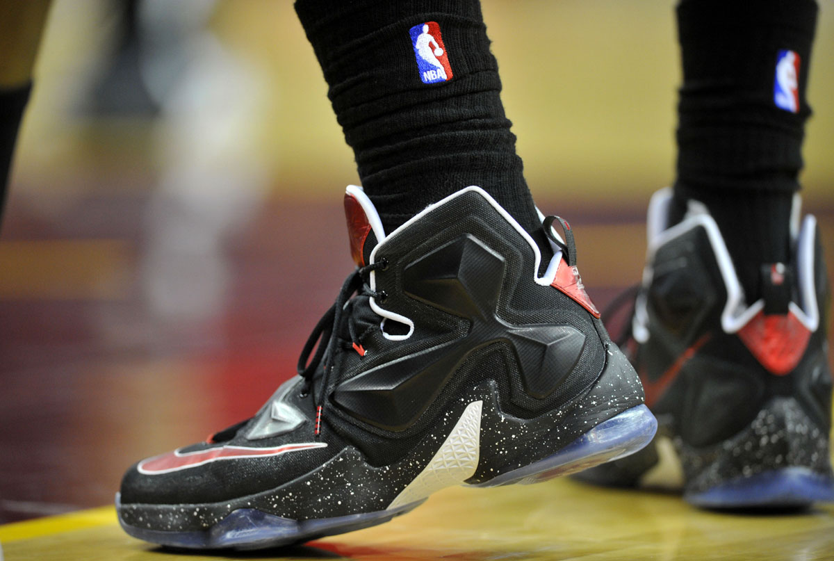 lebron james kicks