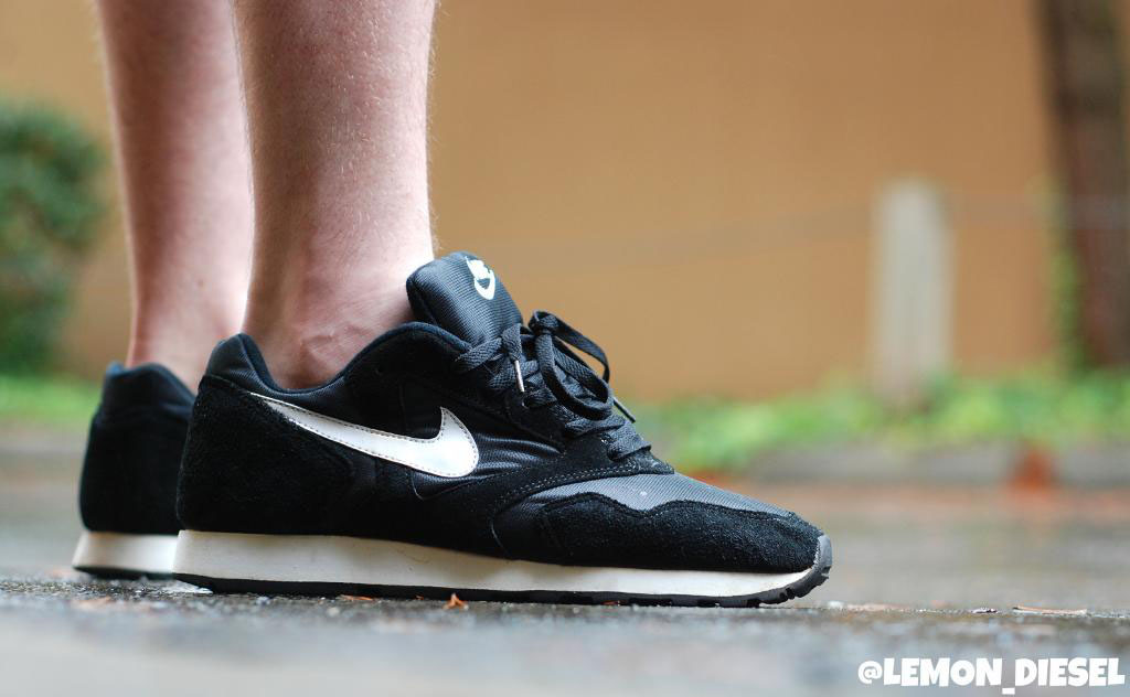 nike decade black and white