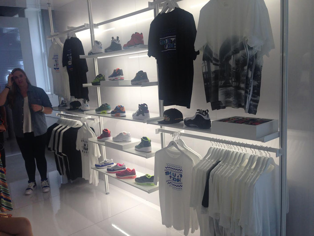 Nike Sportswear Opens Pop-Up Shop in Chicago (7)