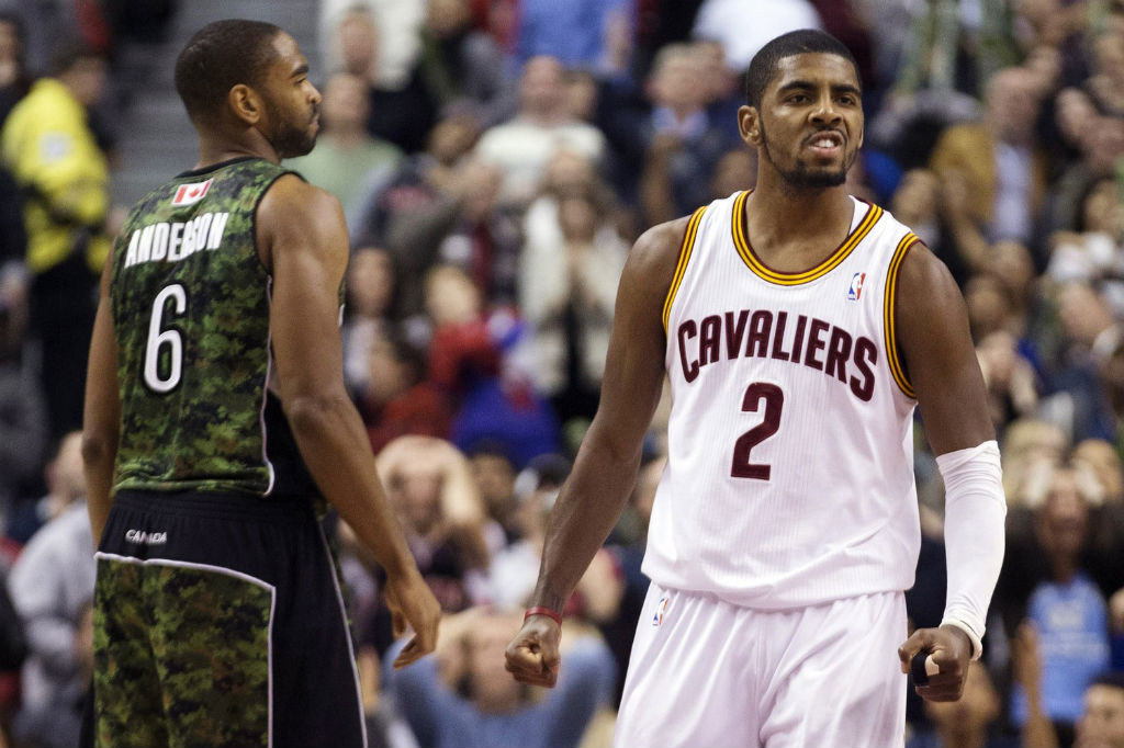 Kyrie Irving Hits Game-Winner in Nike Lunar Hyperdunk 2012 Home PE (5)