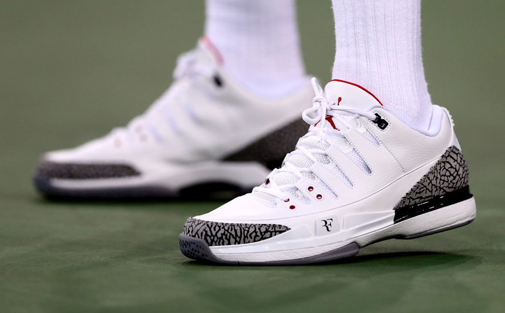 Roger Federer wearing NikeCourt Zoom Vapor AJ3 (7)