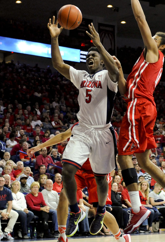 Stanley Johnson wearing Nike Kobe VI 6 Chaos (1)