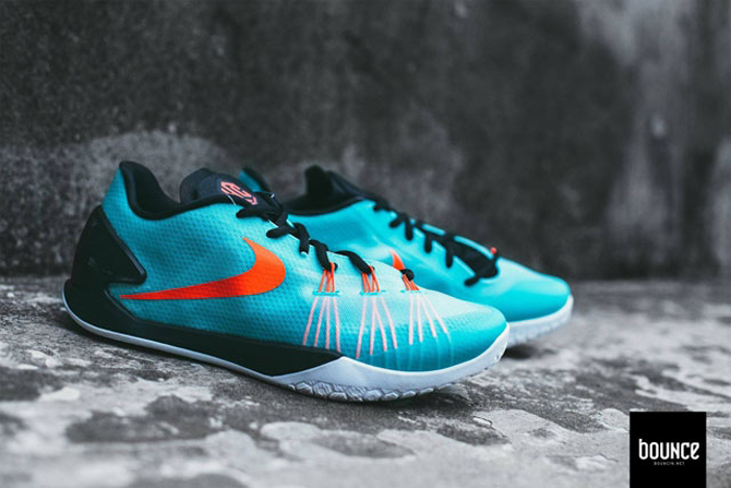 nike hyperchase id