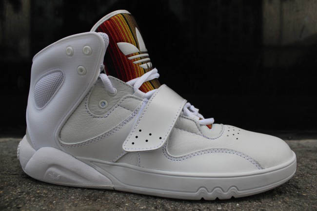 adidas Originals Roundhouse Mid Serape