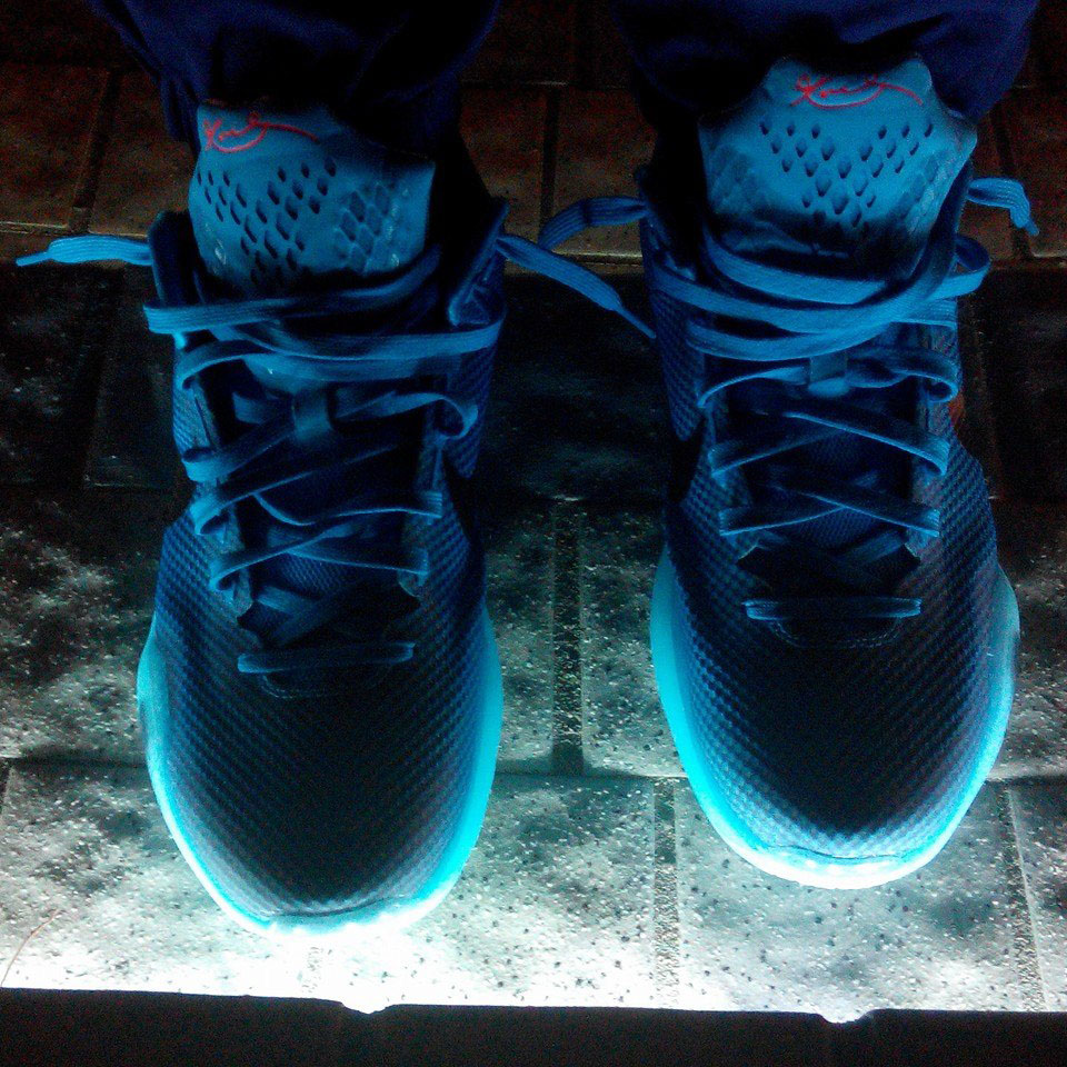 bballismylife in the '5AM Flight' Nike Kobe X 10