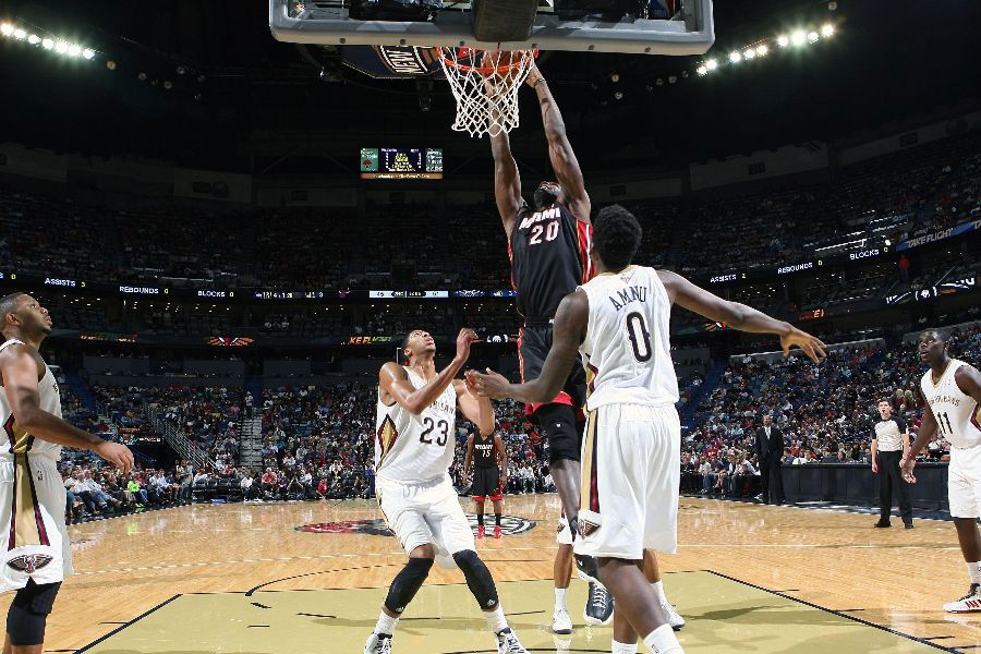 Greg Oden Returns, Dunks in Nike Air Alonzo (2)