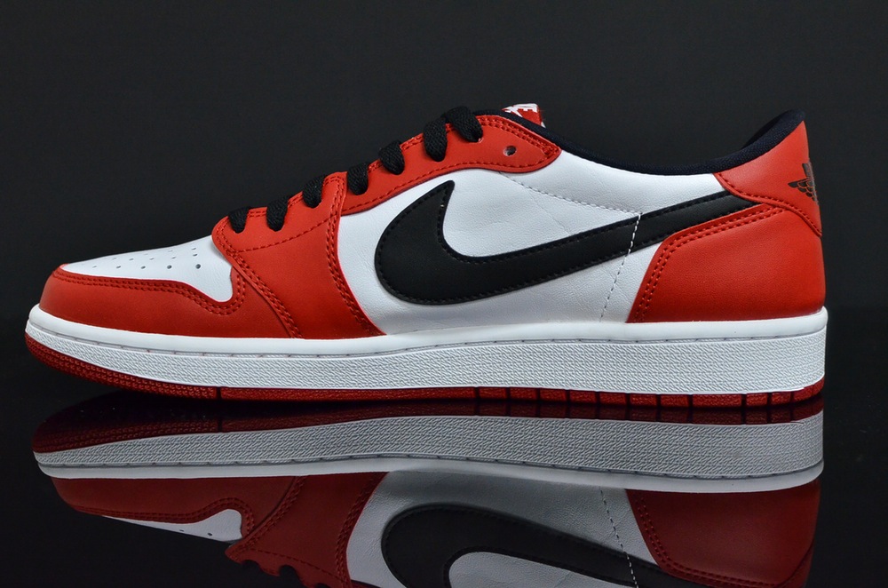 jordan 1 low chicago