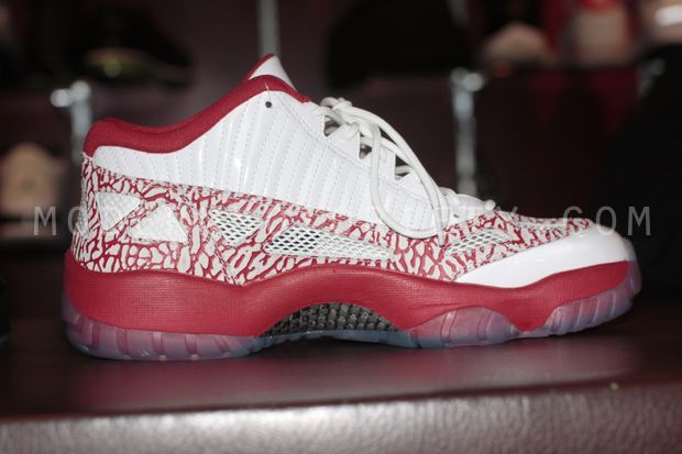 jordan retro 11 red and white