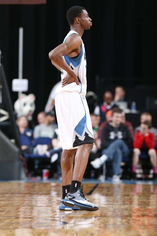 Andrew Wiggins wearing adidas Crazylight Boost PE (2)