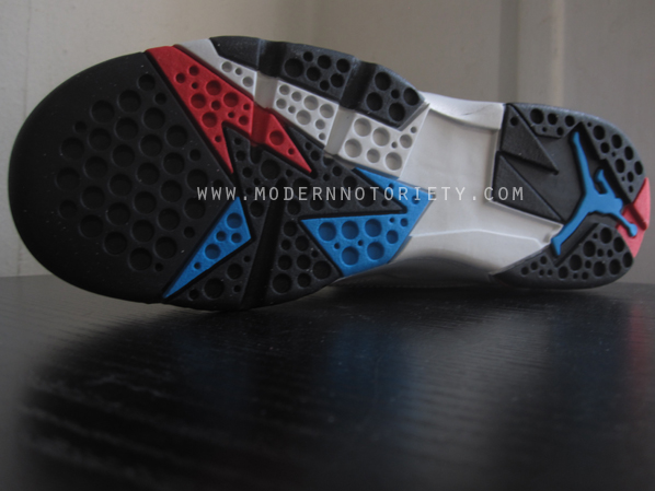 retro 7 blue and white