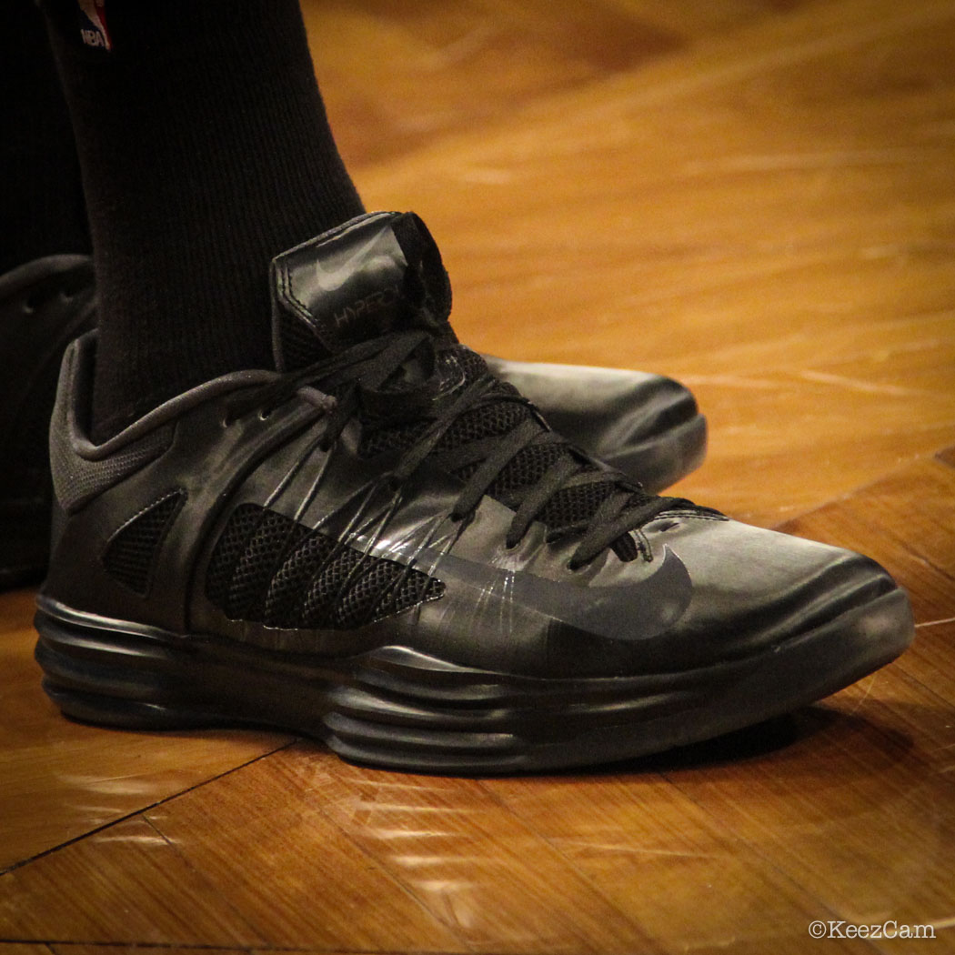 Channing Frye wearing Nike Hyperdunk 2012 Low