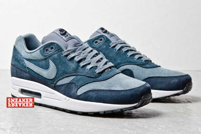 nike air max 1 essential navy suede