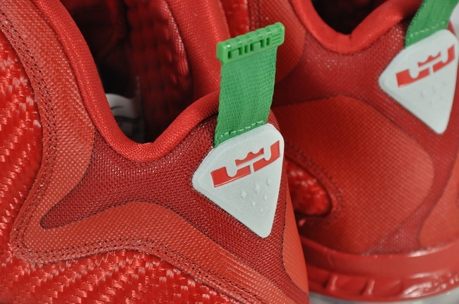 Nike LeBron 9 - Christmas 469764-301 6