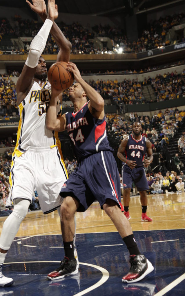 Devin Harris wearing adidas Rose 3.5 Away