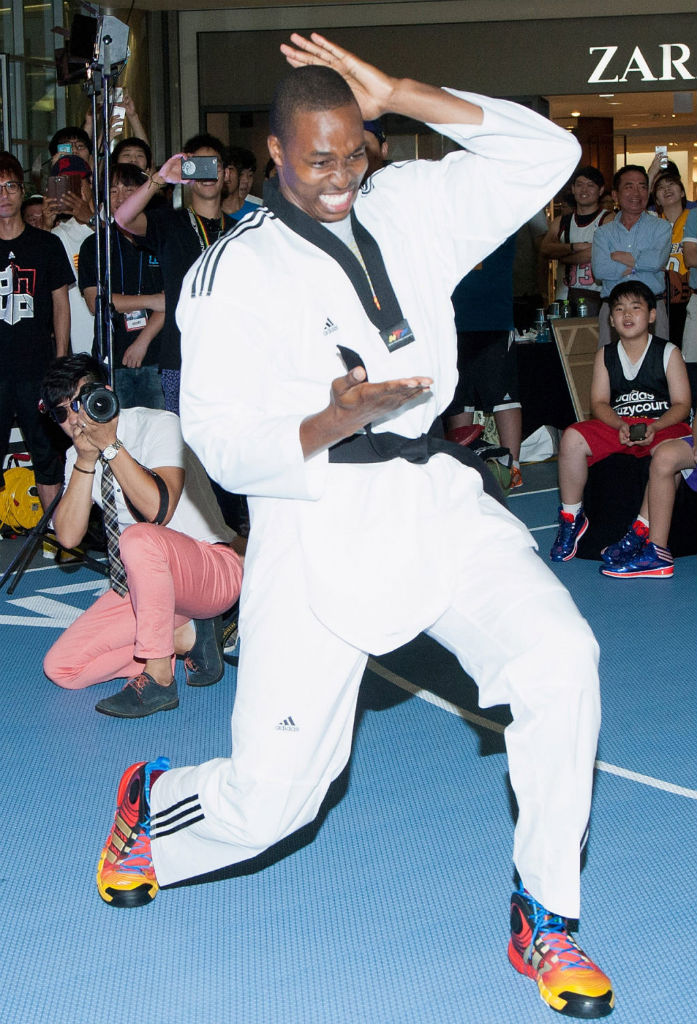 Dwight Howard Wearing "World Tour" adidas D Howard 4 In Seoul (2)