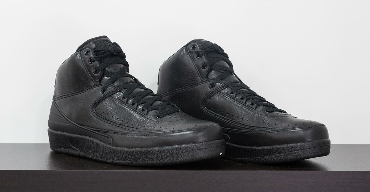 all black jordan 2