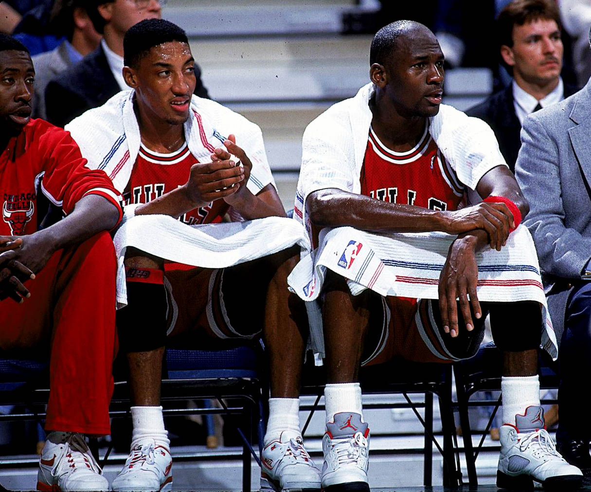 what to wear with jordan 5 fire red