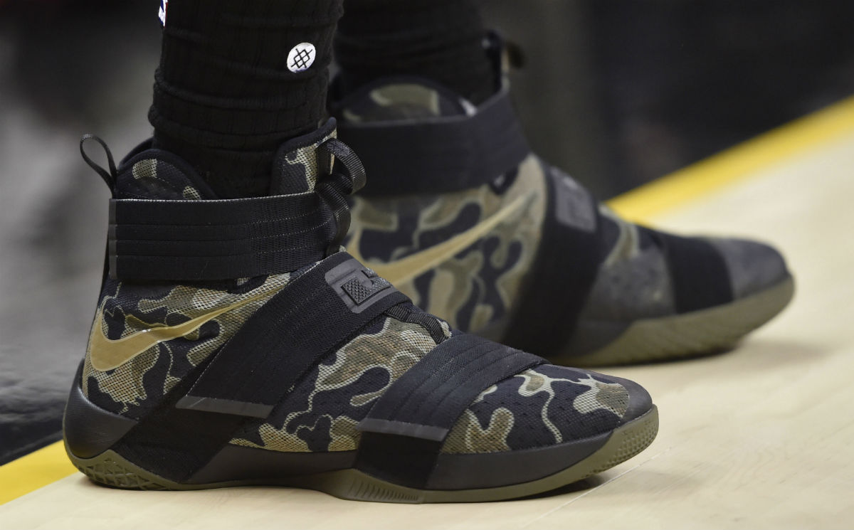 lebron james camo shoes