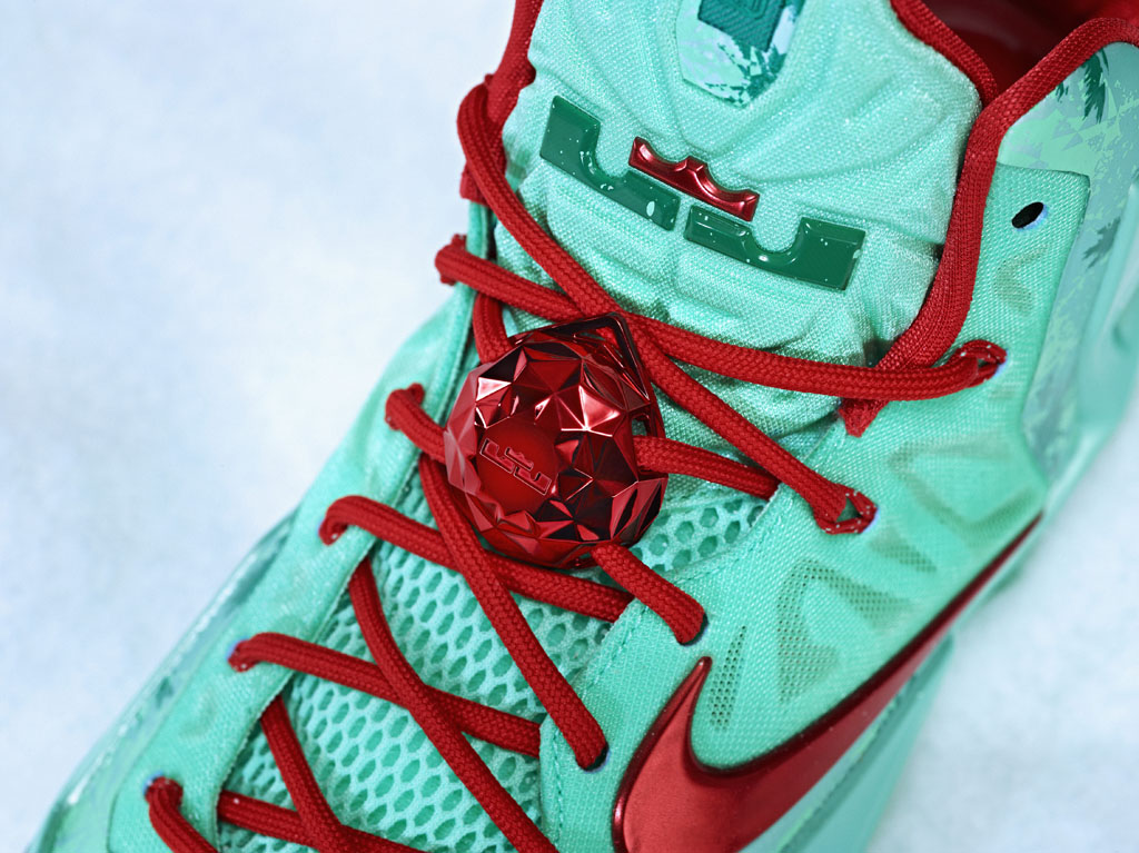 lebron 11 xmas