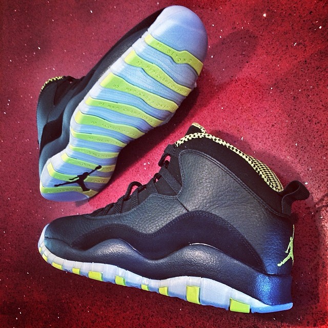 DJ Skee Picks Up Air Jordan X 10 Retro Venom Green