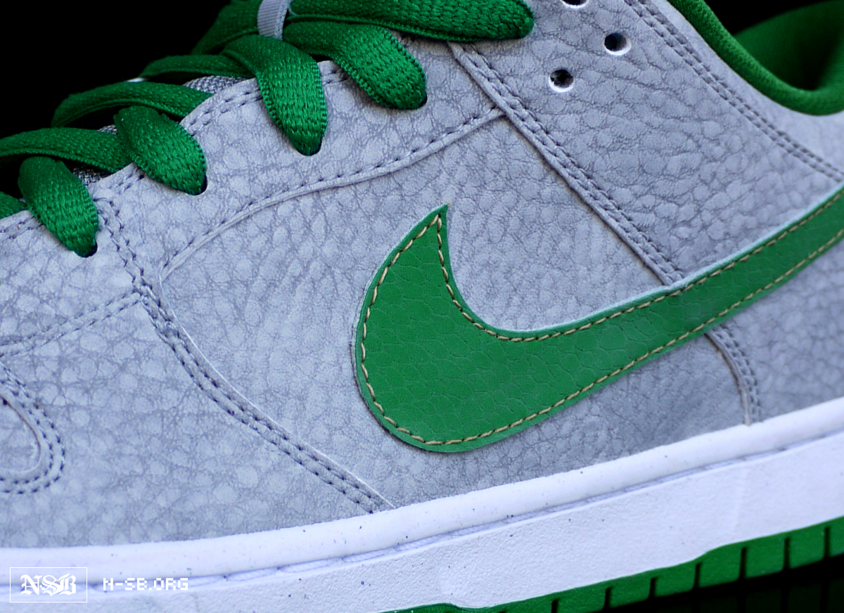 Nike SB Dunk Low - \