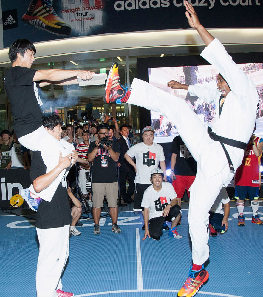 Dwight Howard Wearing "World Tour" adidas D Howard 4 In Seoul (4)