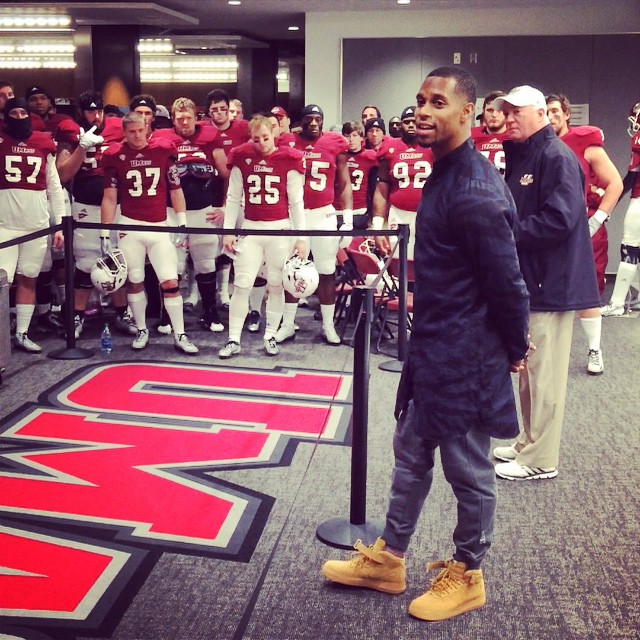 Victor Cruz wearing Nike Air Force 1 Mid Wheat