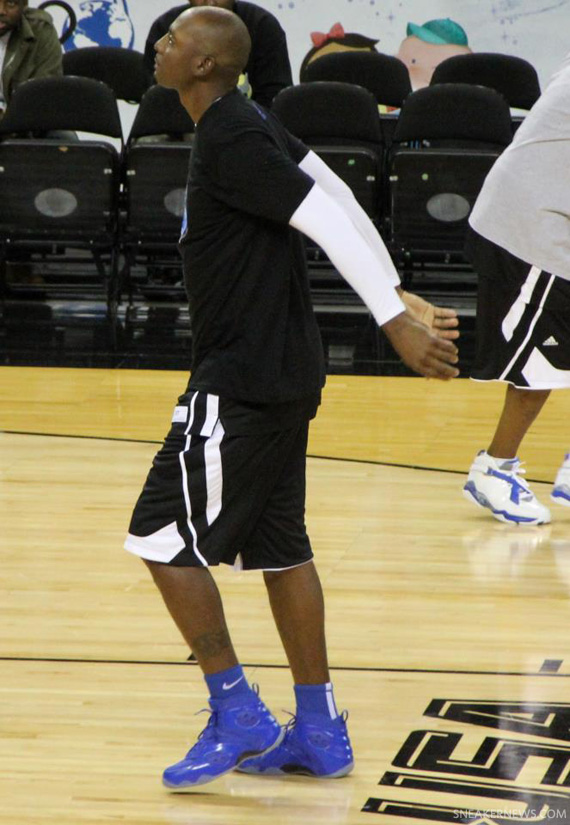 penny hardaway wearing foamposite