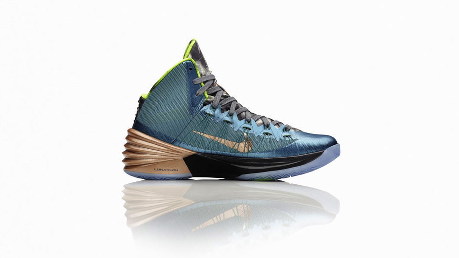 Hyperdunk 2013 hotsell kyrie irving