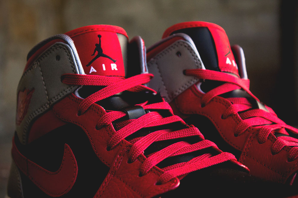 Air Jordan 1 Retro Mid - Fire Red 