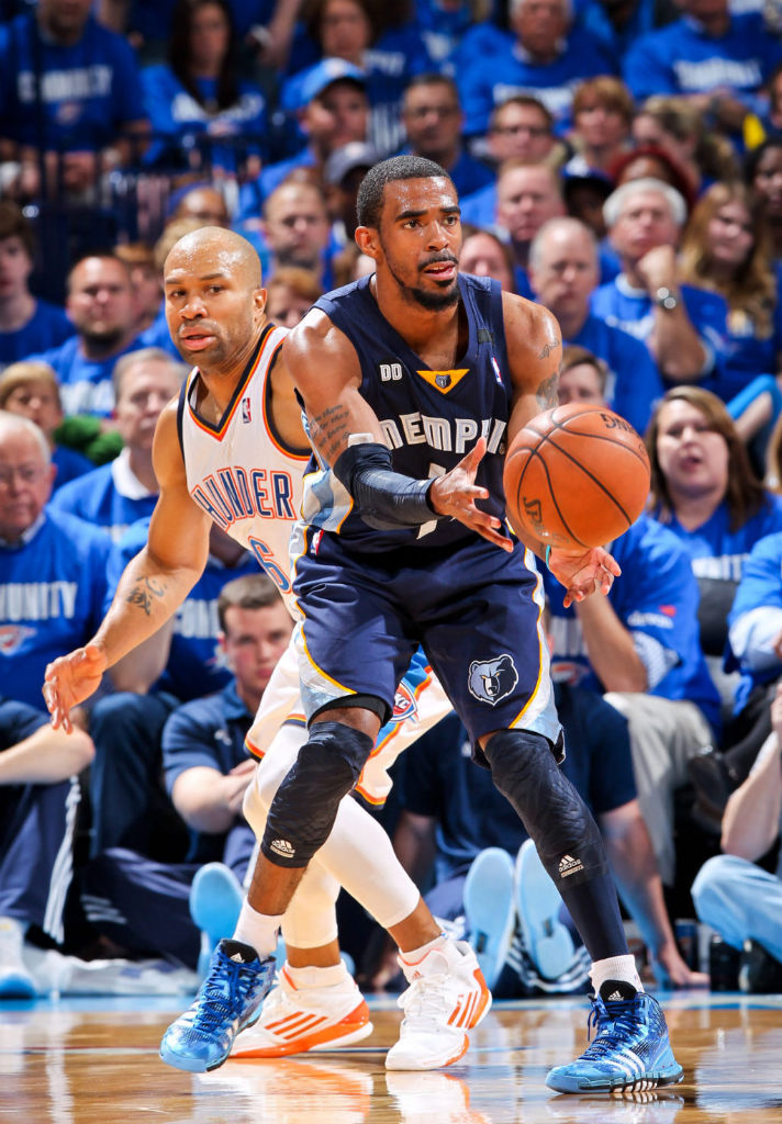 Mike Conley wearing adidas Crazyquick Triple Blue; Derek Fisher wearing adidas adizero Crazy Light 2 Low