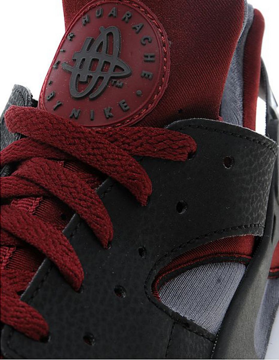 Nike Air Huarache Black/Team Red | Sole Collector