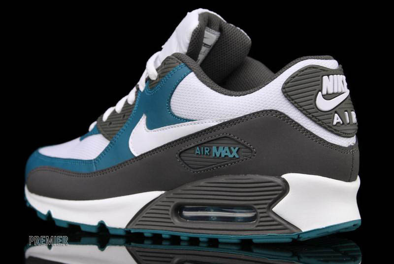 nike air max teal and white