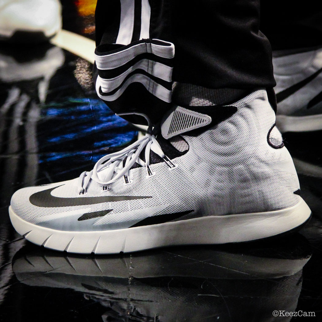 Deron Williams wearing Nike Zoom HyperRev PE