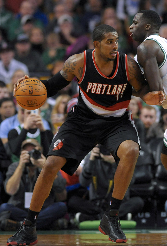 LaMarcus Aldridge Debuts Black/Infrared Air Jordan 13 (1)