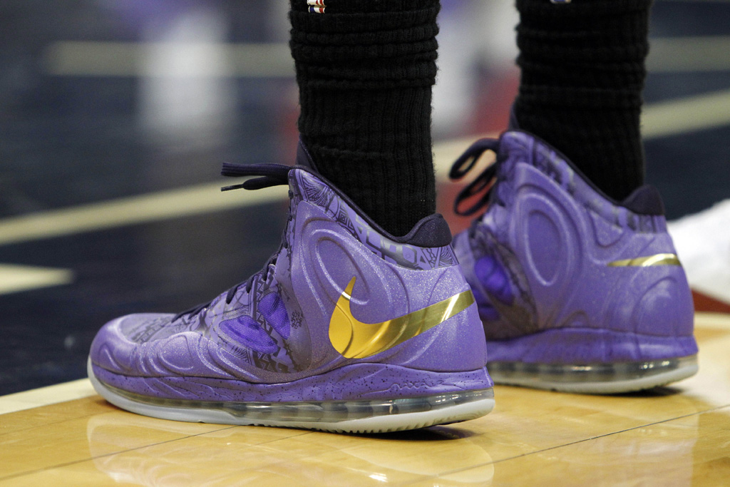 nba players writing on shoes