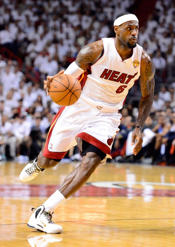 2012 best sale lebron shoes