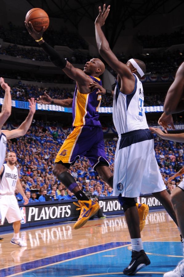 Lamar Odom wearing the Nike Zoom Hyperfuse 2011