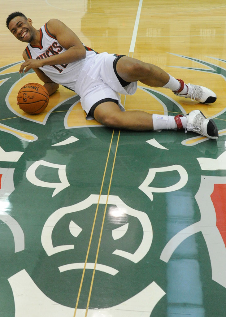 Jabari Parker wearing Air Jordan XX 20 Home