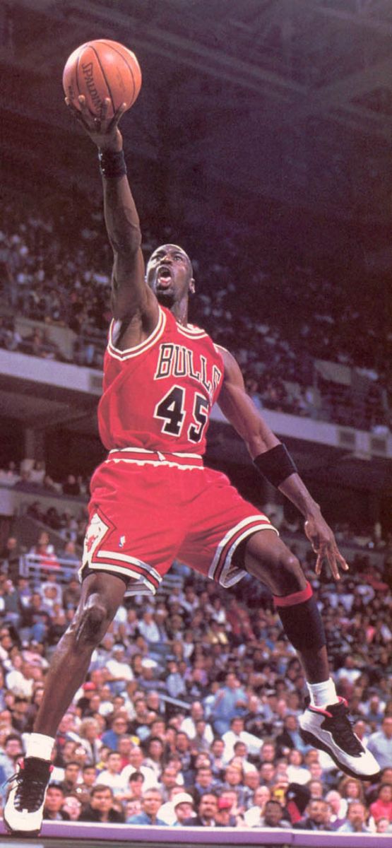 michael jordan wearing air jordan