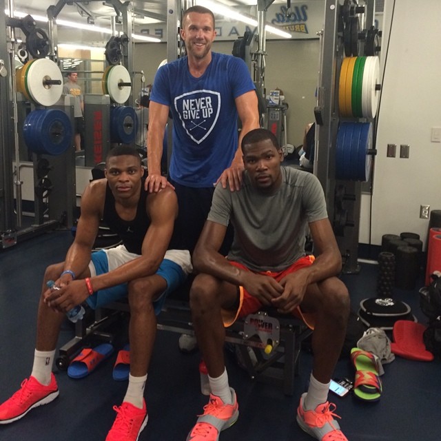 Kevin Durant wearing Nike KD VII 7 35,000 Degrees; Russell Westbrook wearing Jordan Flight Flex Trainer Infrared