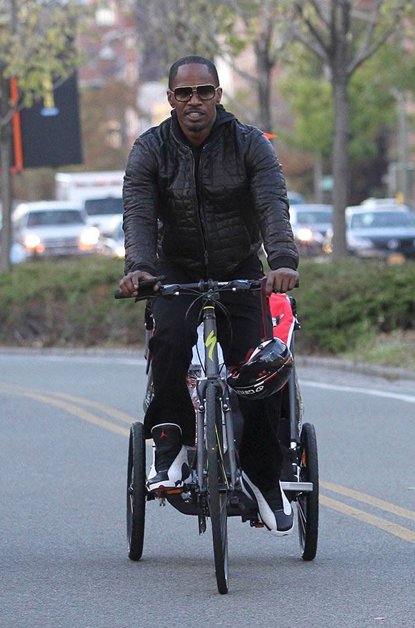 Jamie Foxx wearing Air Jordan 13 XIII Retro He Got Game