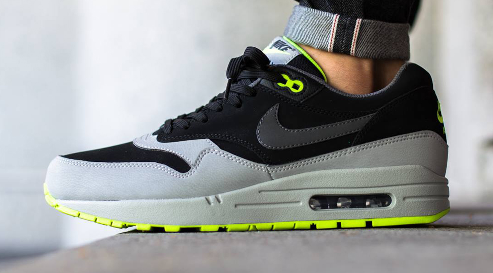 nike air max 87 glow in the dark