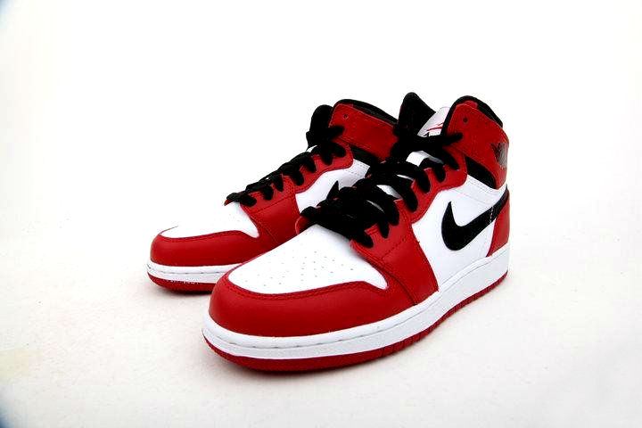 Retro 1 red hot sale black white