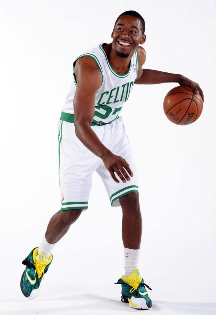 Jordan Crawford wearing Nike Air Zoom Flight The Glove