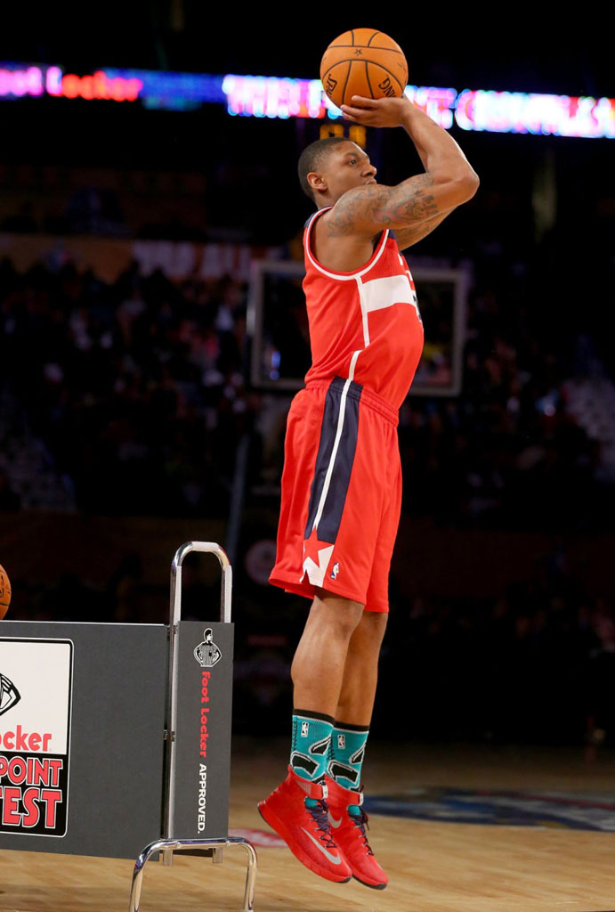 Bradley Beal wearing Nike Zoom HyperRev Red PE