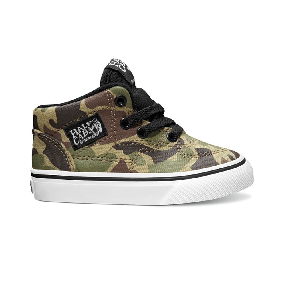 vans camo trousers