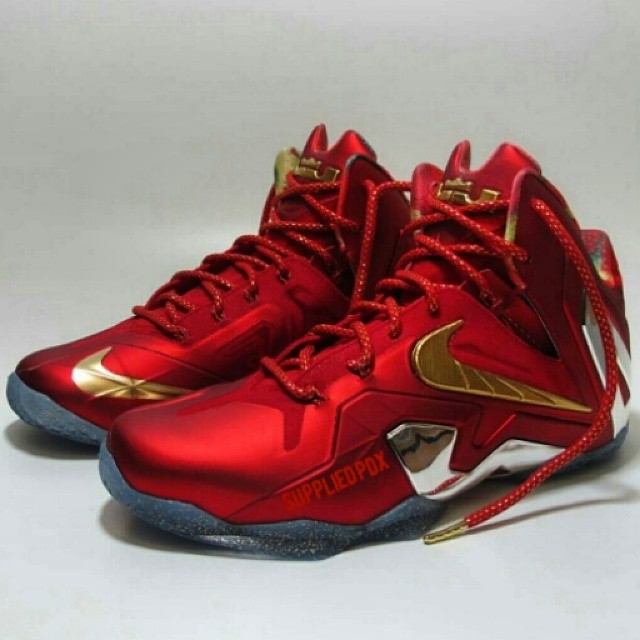 Nike LeBron XI 11 Elite Red/Gold Sample (1)